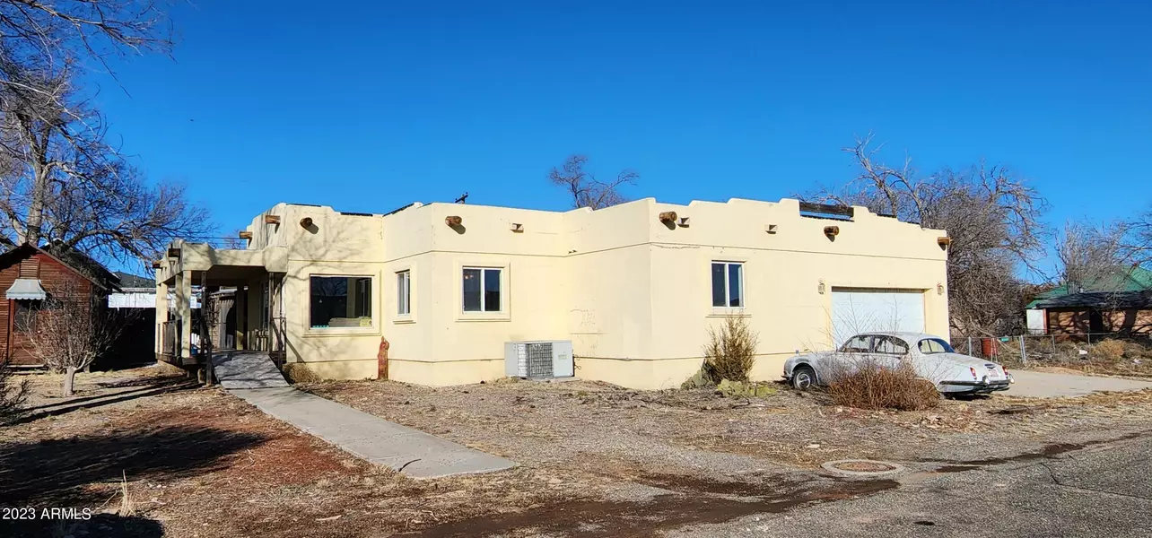 22650 W RAILROAD Avenue, Seligman, AZ 86337