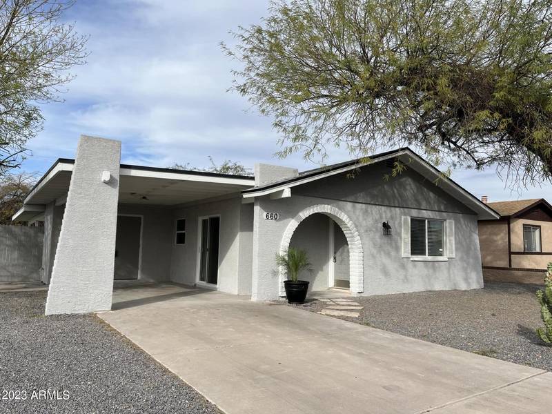 660 W 22ND Avenue, Apache Junction, AZ 85120