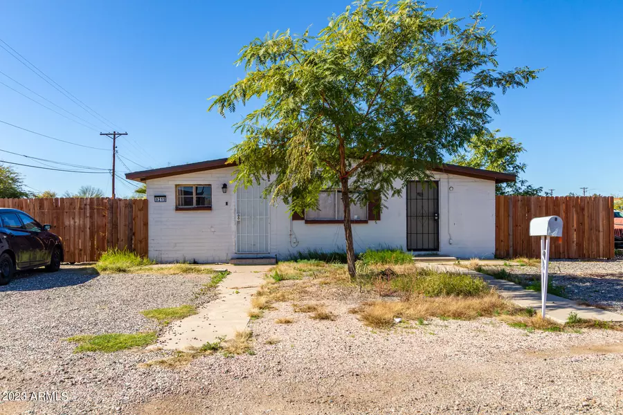 9215 W MOBILE Avenue, Peoria, AZ 85345