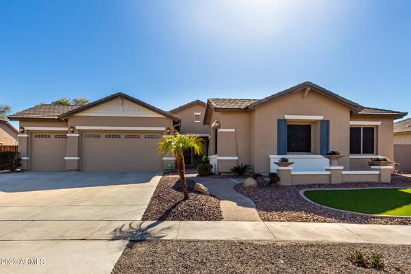 8363 W MORTEN Avenue, Glendale, AZ 85305