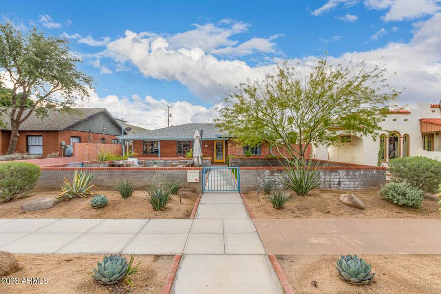 725 W WILLETTA Street, Phoenix, AZ 85007