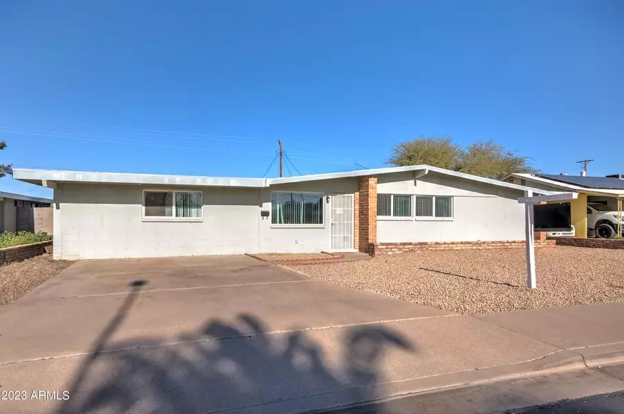 1656 W 7TH Place W, Mesa, AZ 85201