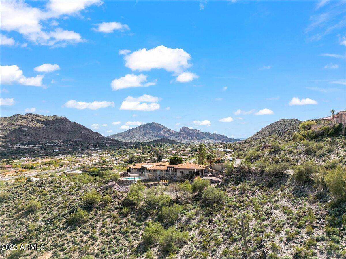 Paradise Valley, AZ 85253,4742 E WHITE Drive