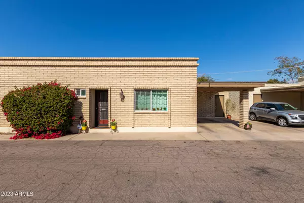 Phoenix, AZ 85018,3039 N 38TH Street #11