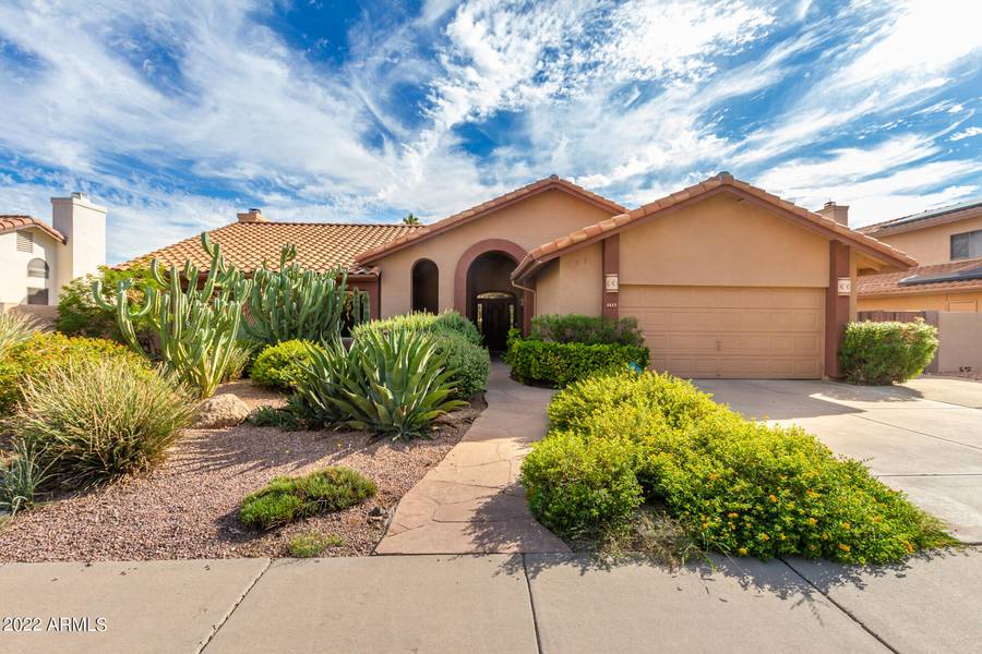 1517 W ANTIQUA Drive, Gilbert, AZ 85233