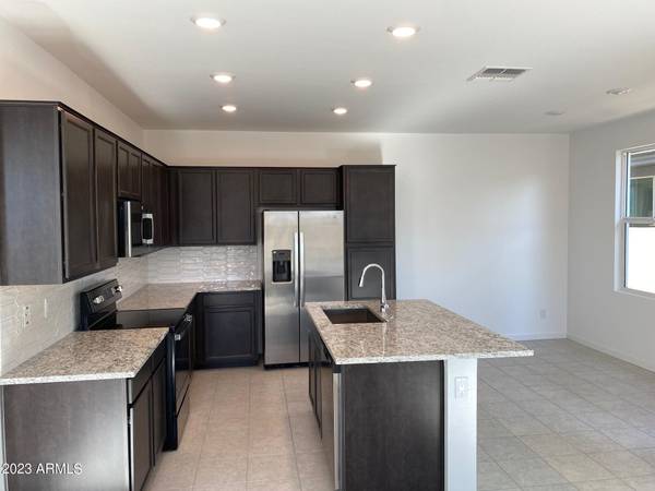 Chandler, AZ 85286,1127 W DIAMONDBACK Drive