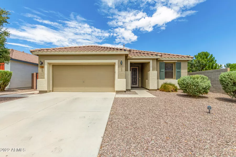 1260 W LOEMANN Drive, San Tan Valley, AZ 85143