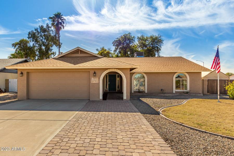 8645 W DIANA Avenue, Peoria, AZ 85345