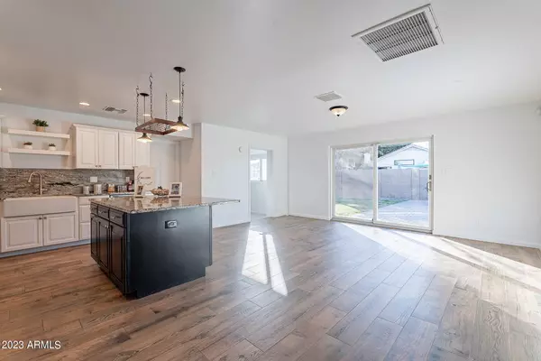 Scottsdale, AZ 85251,8344 E PINCHOT Avenue