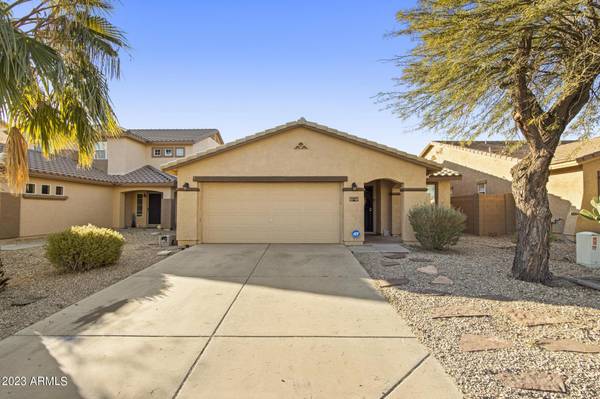 San Tan Valley, AZ 85143,1457 E DESERT HOLLY Drive