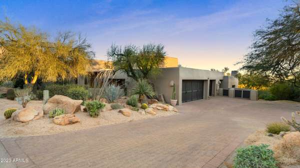 Scottsdale, AZ 85255,10040 E HAPPY VALLEY Road #779