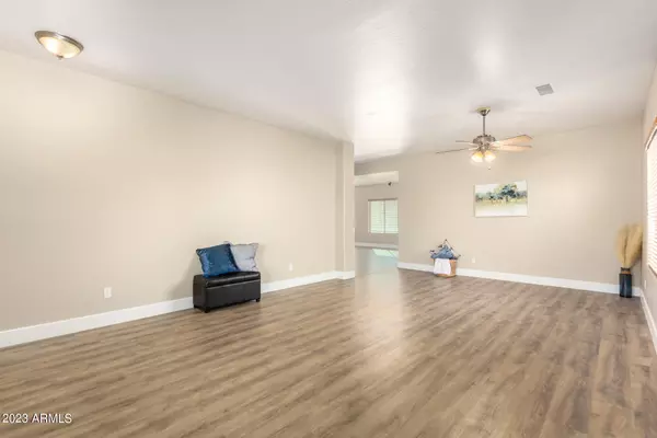 San Tan Valley, AZ 85140,913 E COTTON FARM Lane