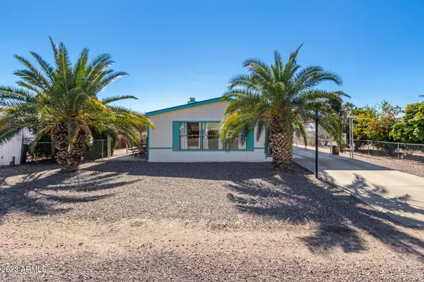 Apache Junction, AZ 85120,2671 W GREASEWOOD Street