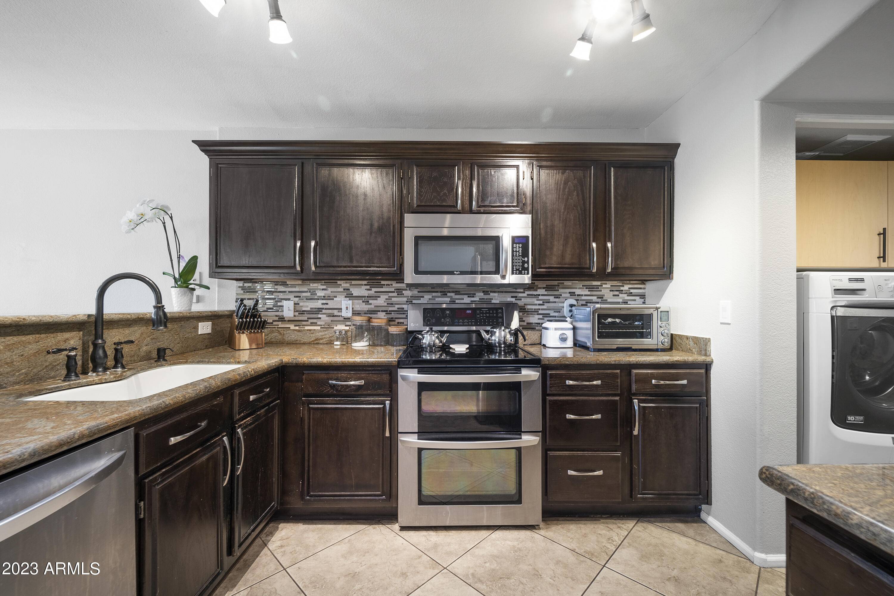 Phoenix, AZ 85024,2215 E TARO Lane