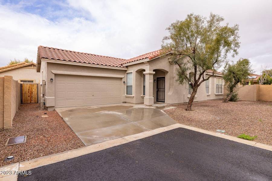 16932 W MARSHALL Lane, Surprise, AZ 85388