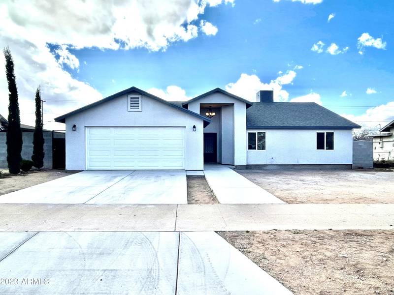 1249 E 13th Street, Douglas, AZ 85607