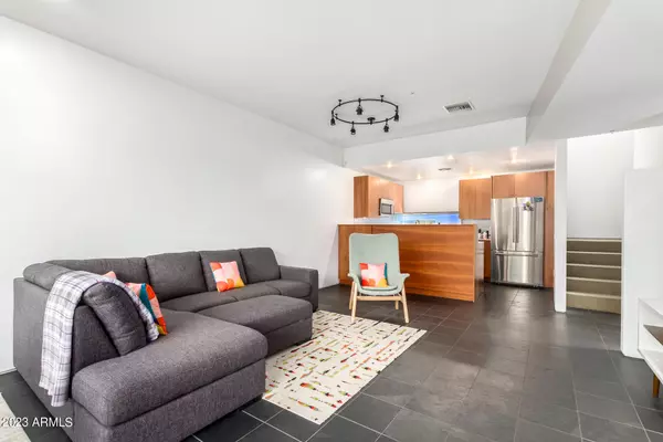 Phoenix, AZ 85014,1145 E Whitton Avenue #1005