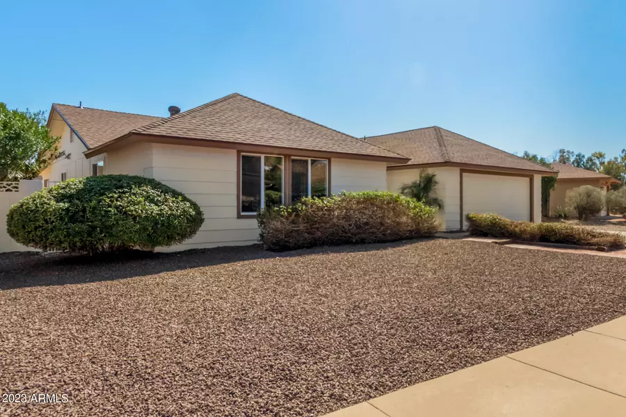 5007 E MAGIC STONE Drive, Phoenix, AZ 85044