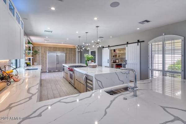 Paradise Valley, AZ 85253,8648 N 64TH Place