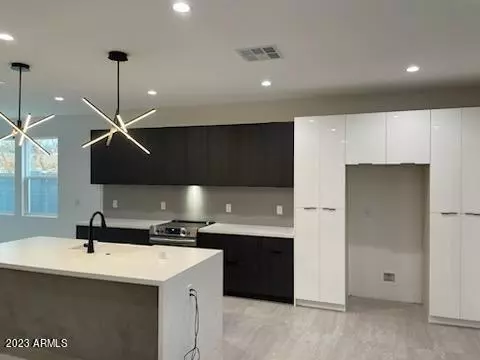 Phoenix, AZ 85008,2826 N 28TH Place