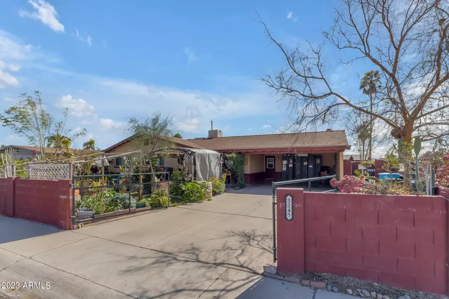 3245 W ALTADENA Avenue, Phoenix, AZ 85029