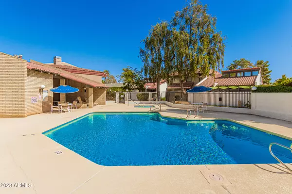 Phoenix, AZ 85016,2810 E GLENROSA Avenue #16