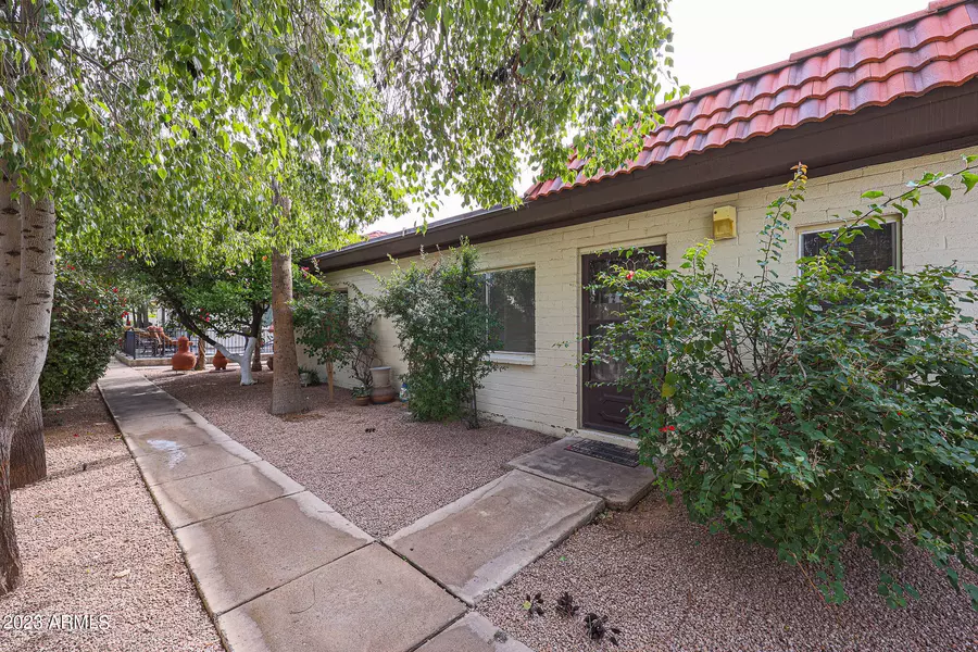 1916 W MORNINGSIDE Drive #69, Phoenix, AZ 85023