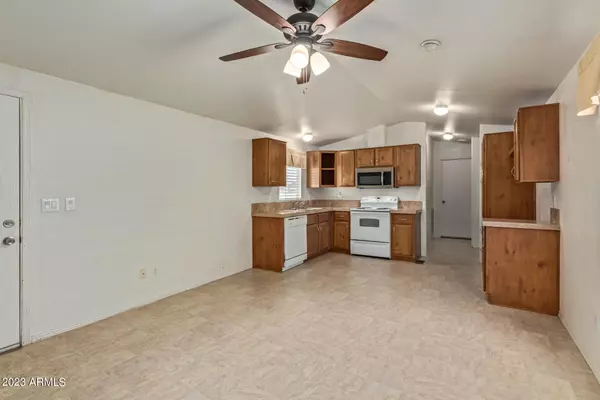 Mesa, AZ 85206,201 S GREENFIELD Road #209