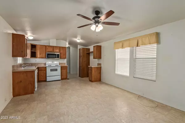 Mesa, AZ 85206,201 S GREENFIELD Road #209