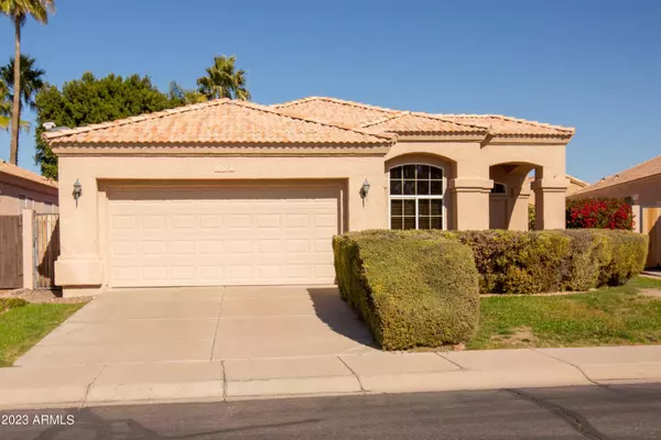 6452 W SHANNON Court, Chandler, AZ 85226