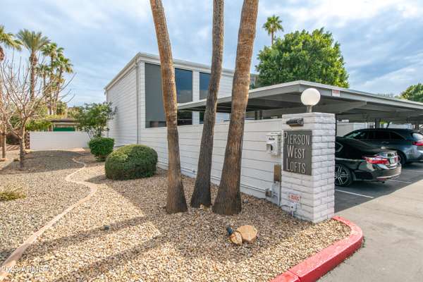 Phoenix, AZ 85013,385 W PIERSON Street #B1