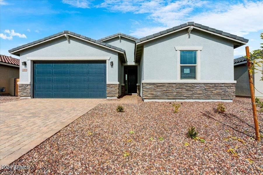 4590 W Hannah Street, San Tan Valley, AZ 85144