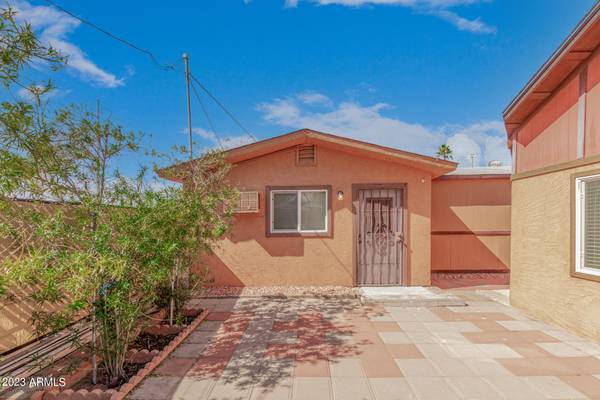 Phoenix, AZ 85029,1747 W SAHUARO Drive