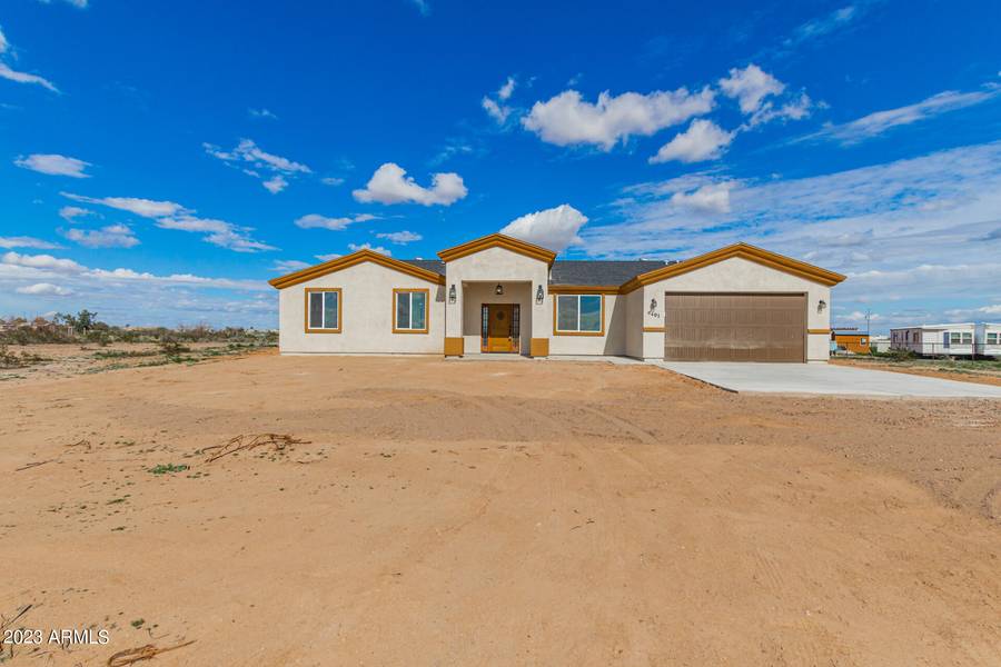 9401 S 350th Avenue, Arlington, AZ 85322