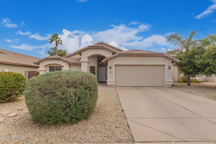 2323 E WILLOW WICK Road, Gilbert, AZ 85296