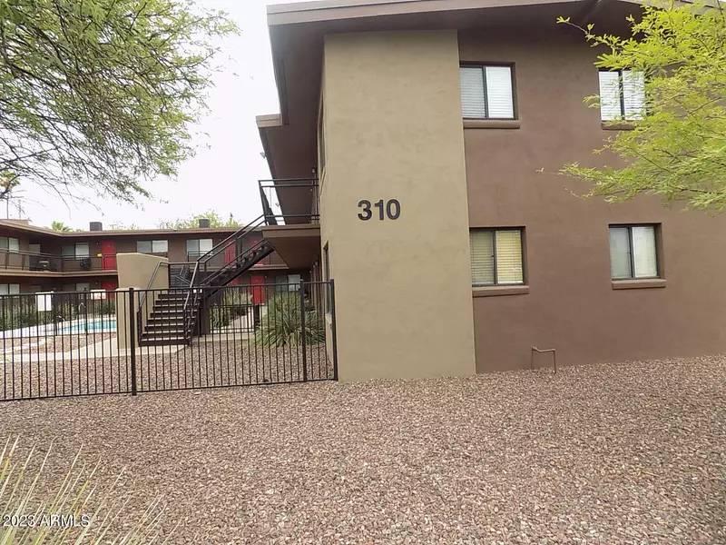 310 W EARLL Drive #102, Phoenix, AZ 85013