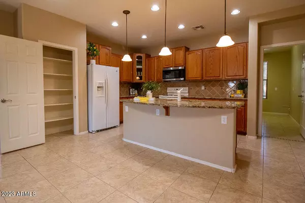 San Tan Valley, AZ 85143,3077 E Cowboy Cove Trail