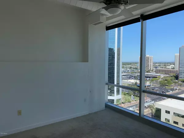 Phoenix, AZ 85012,1 E LEXINGTON Avenue #1104