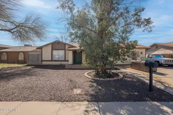 5121 W LUPINE Avenue, Glendale, AZ 85304