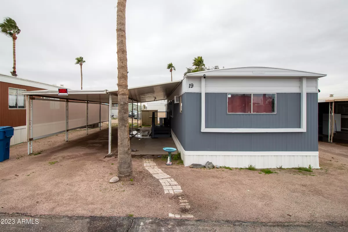 Apache Junction, AZ 85120,686 N Ocotillo Drive #19