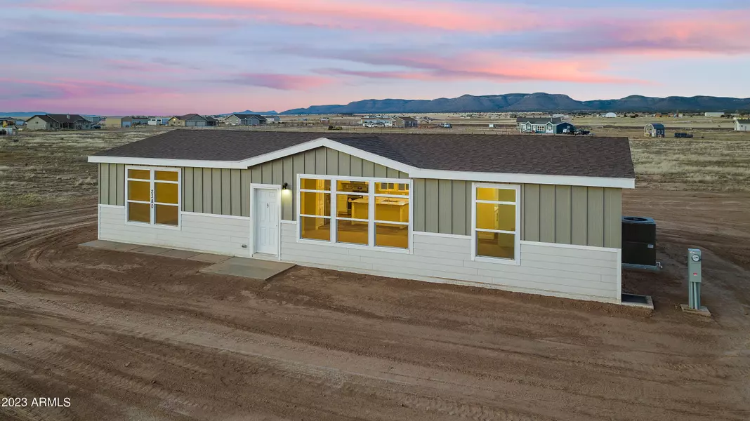 2380 W CHARDONNAY Way, Paulden, AZ 86334