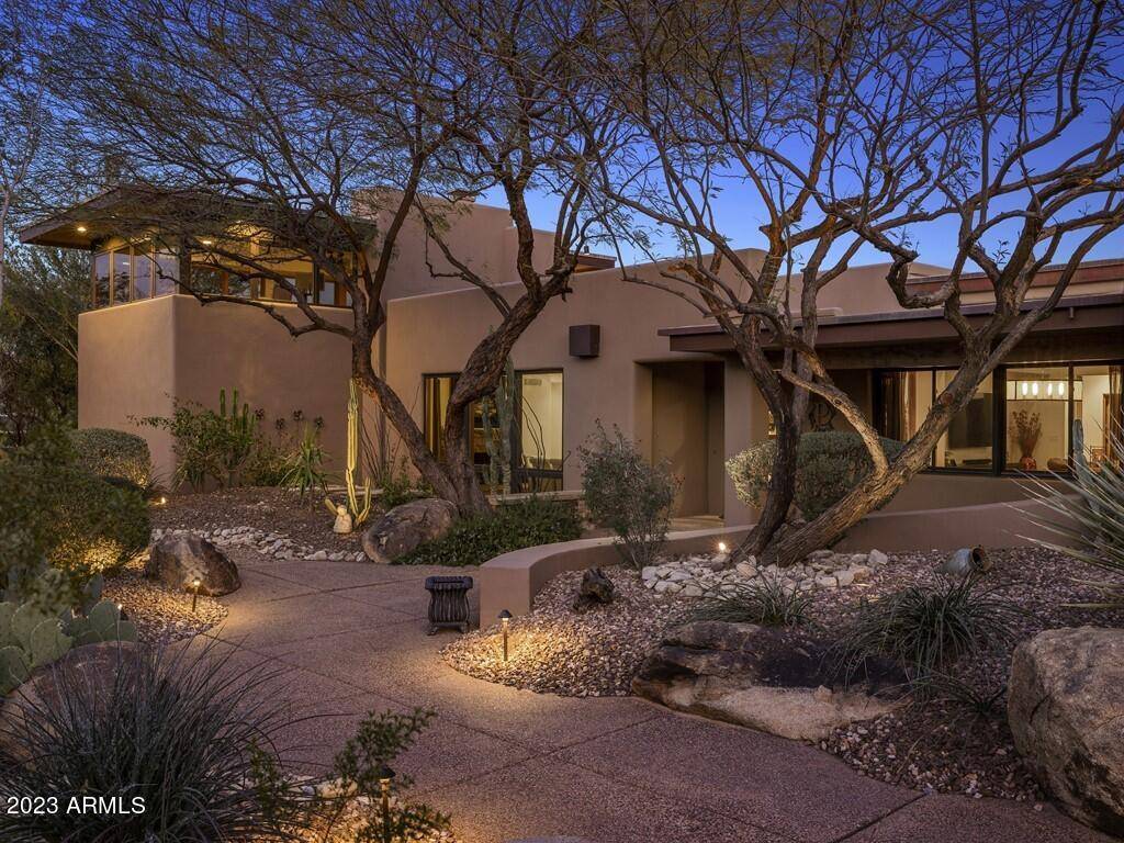 Paradise Valley, AZ 85253,7423 N 62ND Street