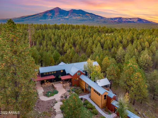 4300 HIDDEN HOLLOW Road, Flagstaff, AZ 86001