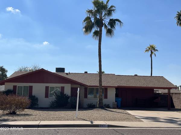 Phoenix, AZ 85032,2821 E LARKSPUR Drive