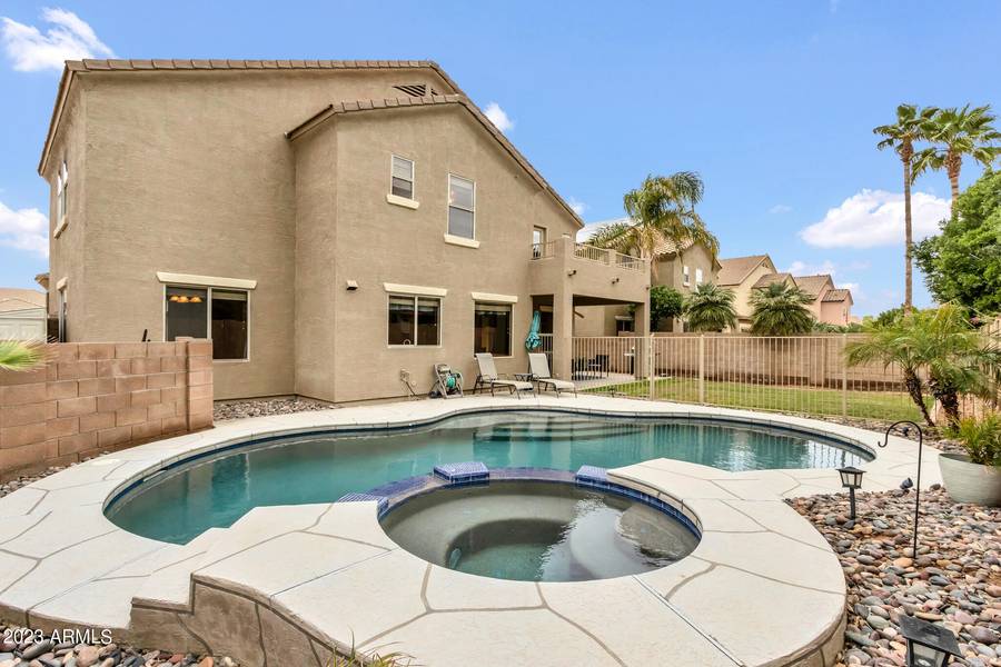 1014 E STOTTLER Court, Gilbert, AZ 85296