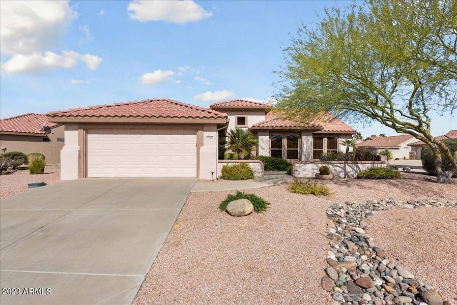 15804 W LINKSVIEW Drive, Surprise, AZ 85374