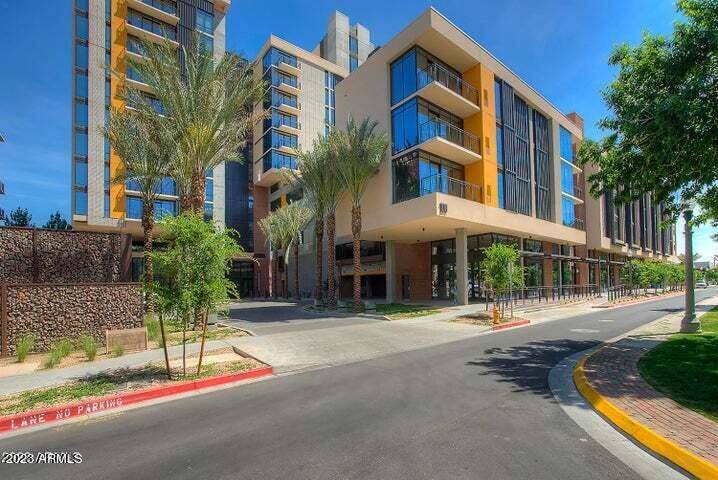 200 W PORTLAND Street #922, Phoenix, AZ 85003