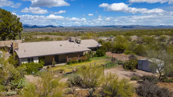 1240 S OCOTILLO Drive, Wickenburg, AZ 85390