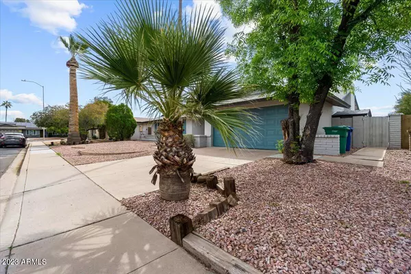 Mesa, AZ 85202,2423 W OSAGE Avenue W