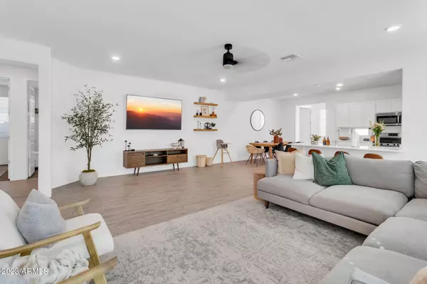 Surprise, AZ 85387,16522 W CHARLOTTE Drive